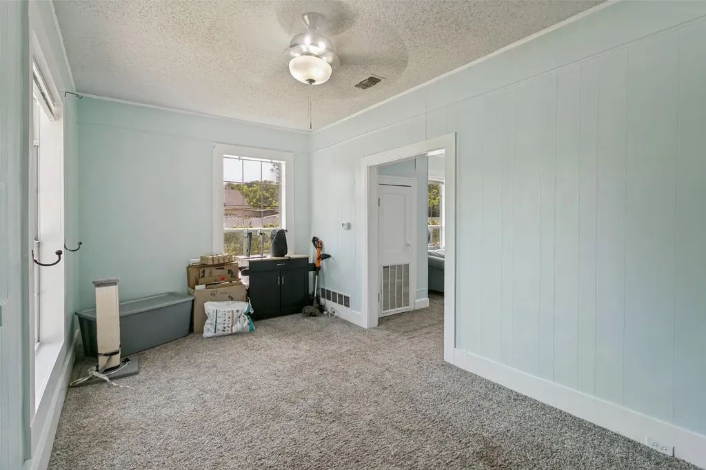 3332 Avenue I Fort Worth TX 76105