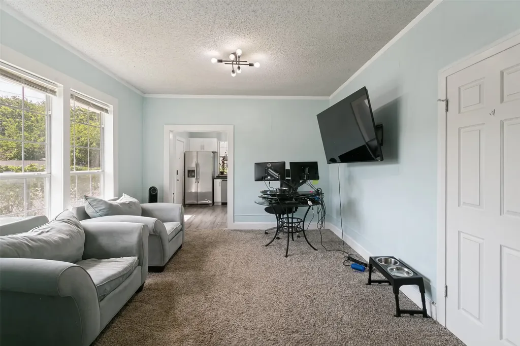 3332 Avenue I Fort Worth TX 76105
