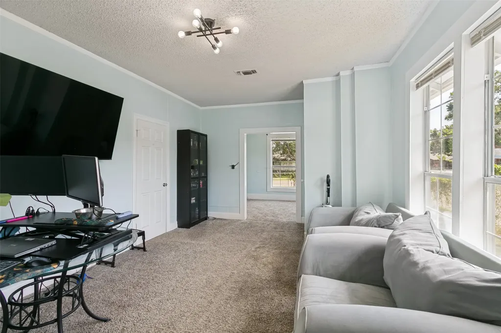 3332 Avenue I Fort Worth TX 76105