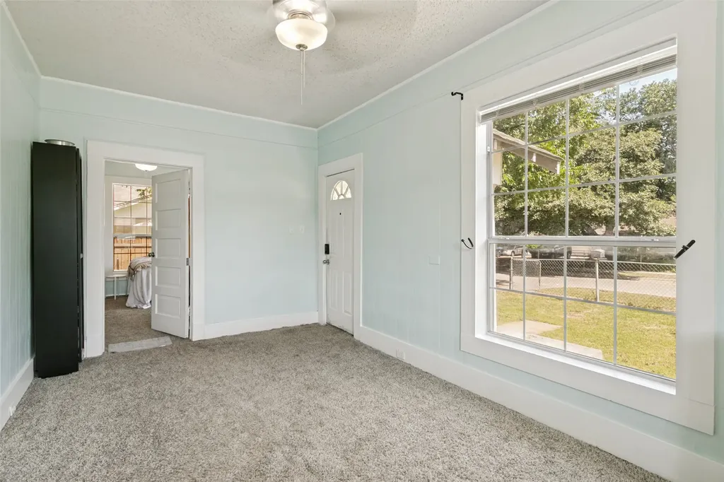 3332 Avenue I Fort Worth TX 76105