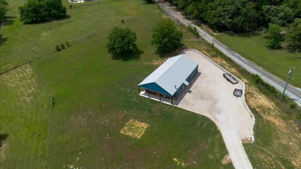3443 Cr 137 Flint TX 75762