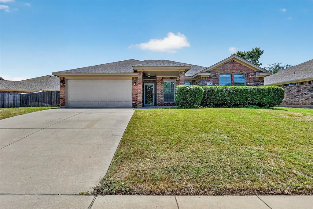 431 Nutmeg Burleson TX 76028