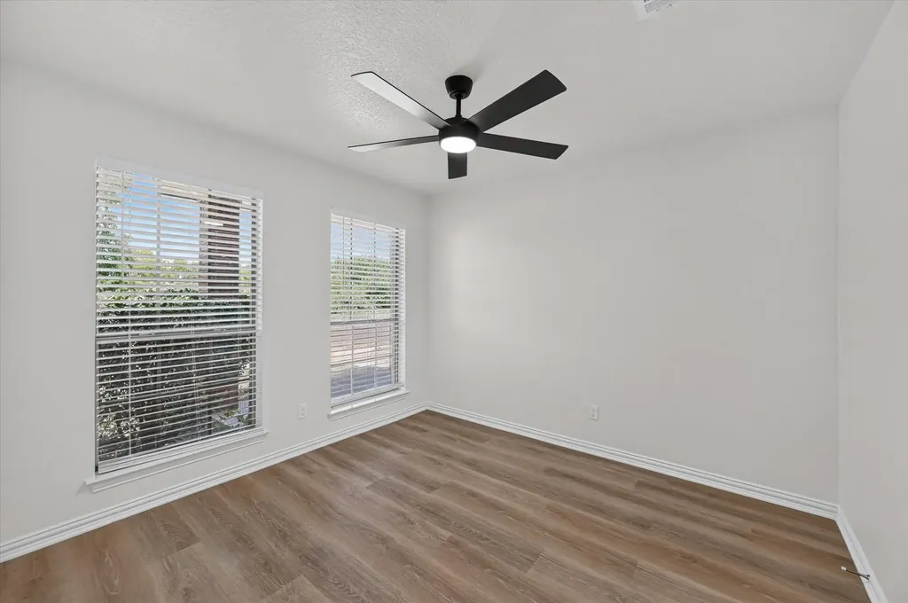431 Nutmeg Burleson TX 76028