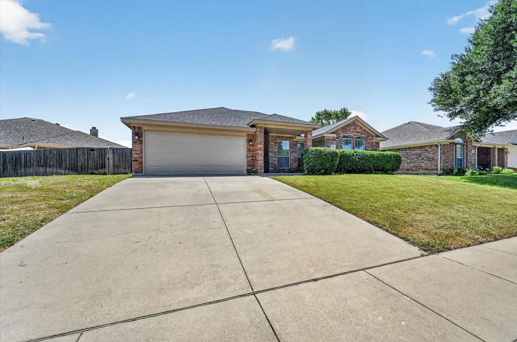 431 Nutmeg Burleson TX 76028
