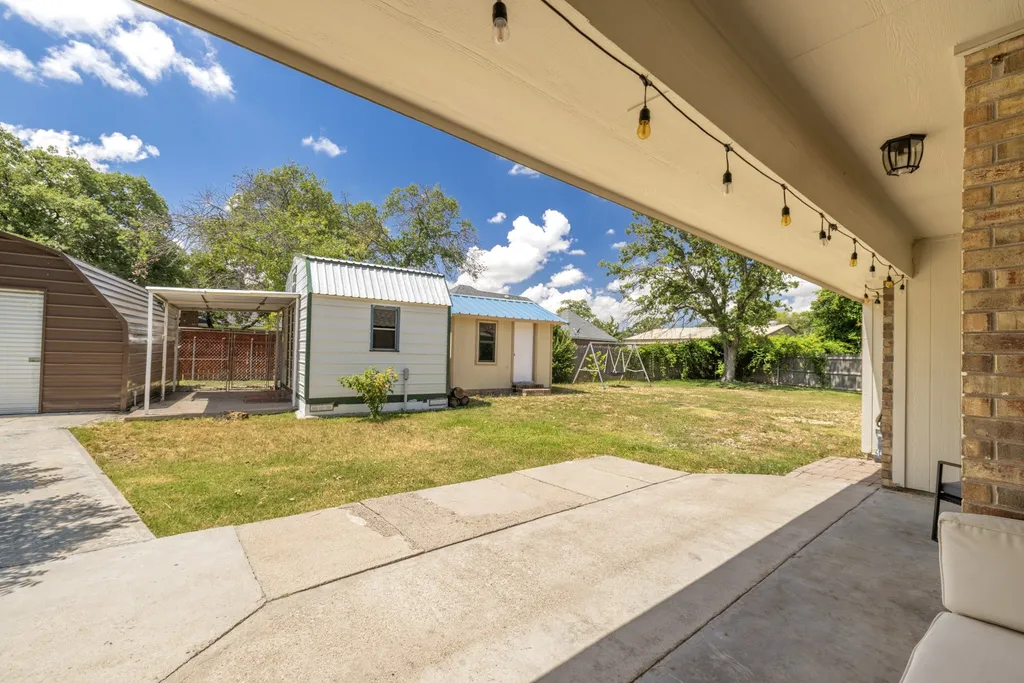 1705 Alamo Court Clyde TX 79510