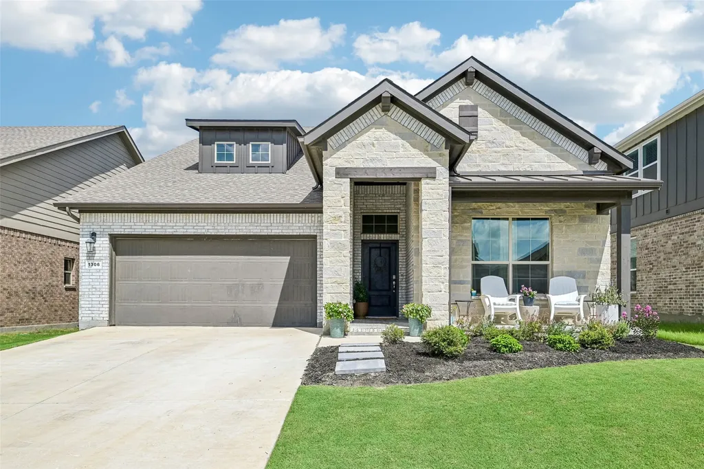 1306 Trailblazer Way Northlake TX 76247