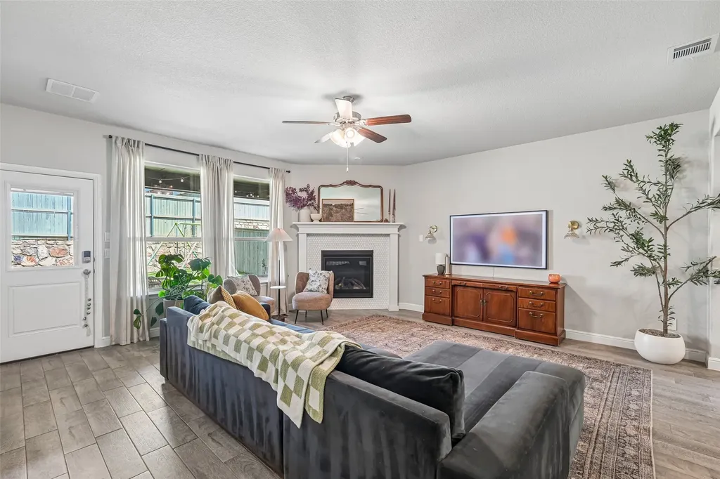 1306 Trailblazer Way Northlake TX 76247