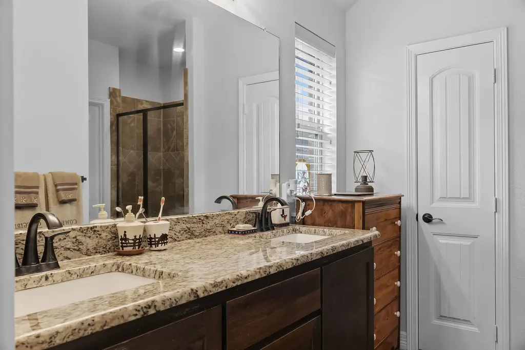 8822 Kiowa Drive Greenville TX 75402