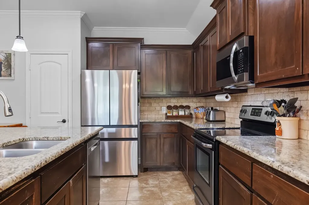 8822 Kiowa Drive Greenville TX 75402