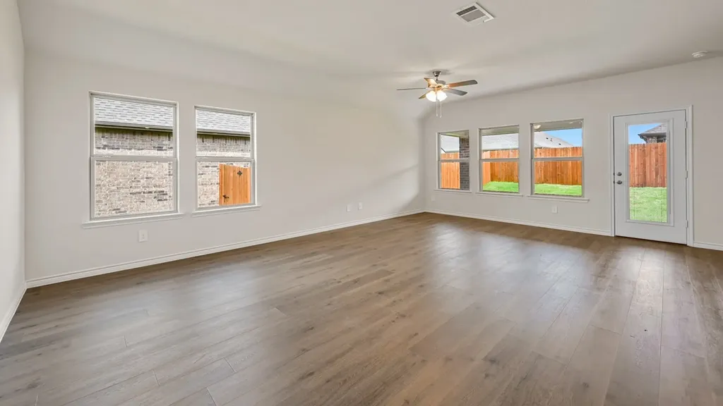 7086 Bison Creek Lane Garland TX 75043