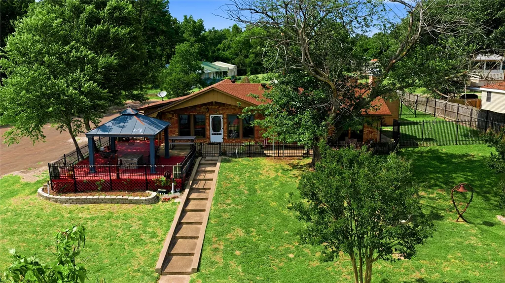 21282 Southwind Drive Chandler TX 75758