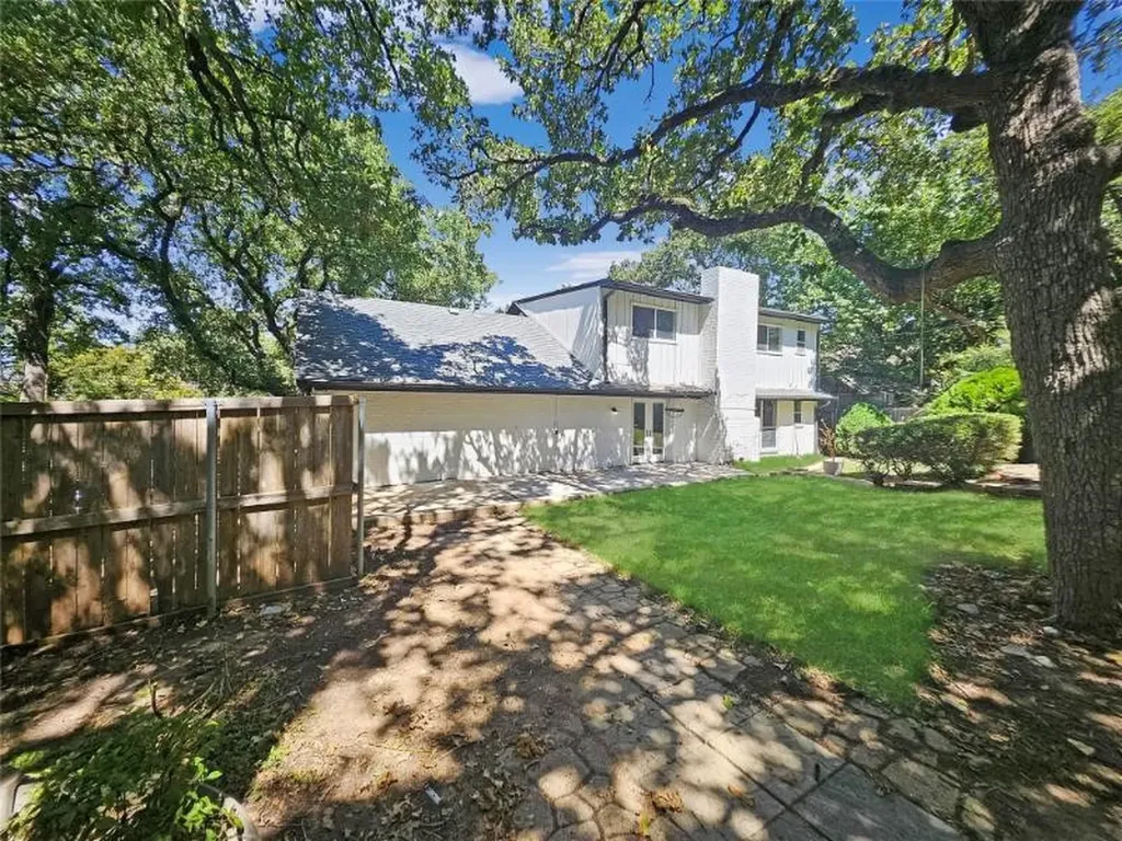 1914 Emerson Lane Denton TX 76209
