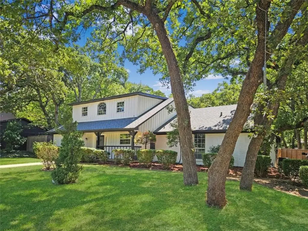 1914 Emerson Lane Denton TX 76209