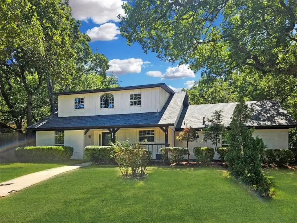 1914 Emerson Lane Denton TX 76209