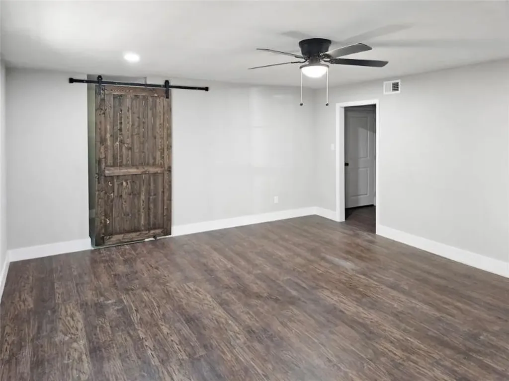1914 Emerson Lane Denton TX 76209