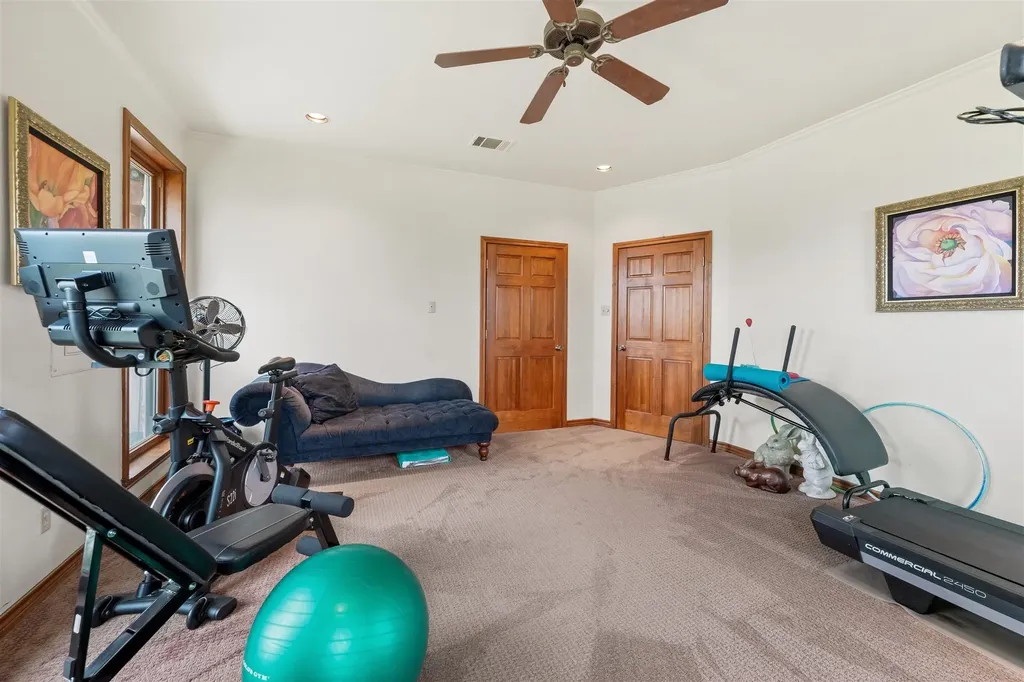 9711 Jim Christal Road Krum TX 76249