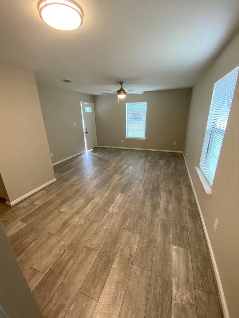 2211 W Illinois Avenue Dallas TX 75224