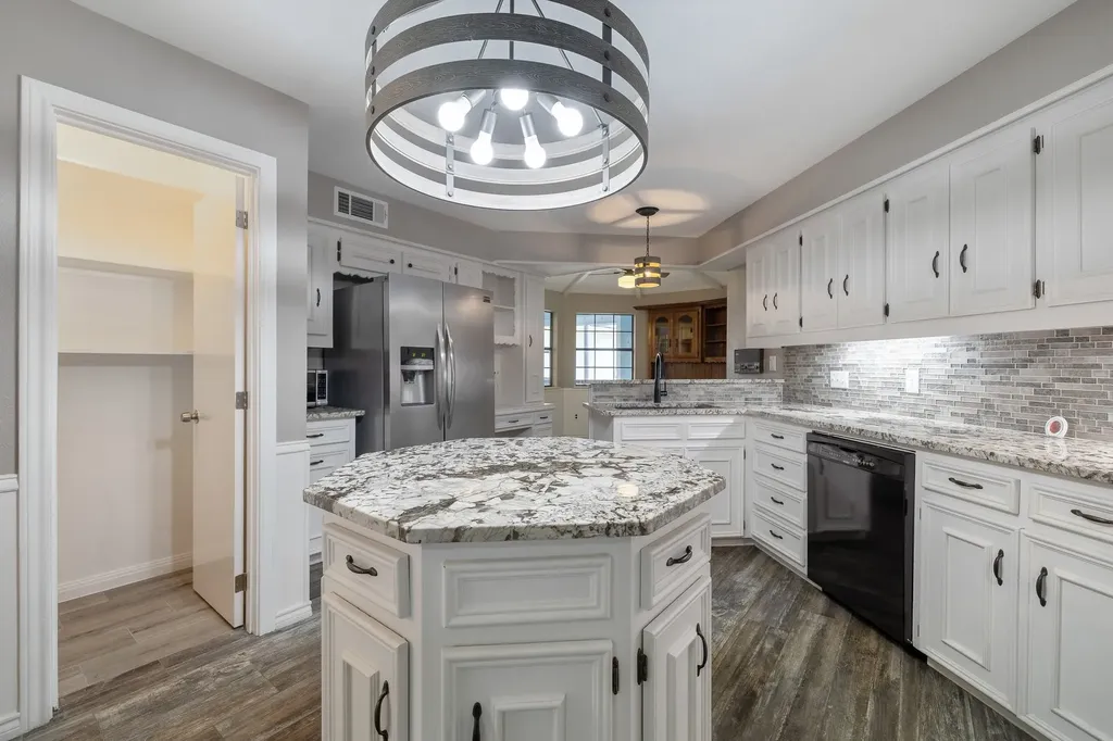 1527 Estates Way Carrollton TX 75006
