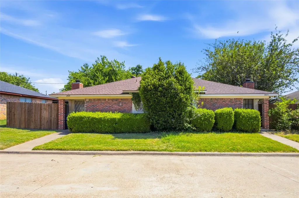 2022 Minnie Drive Arlington TX 76012