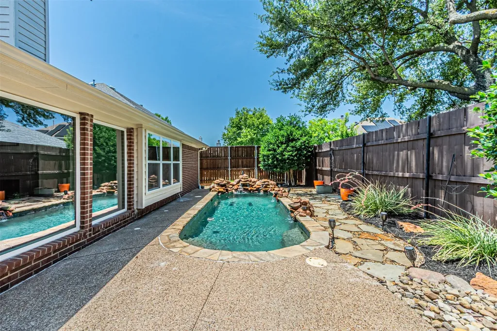 1904 Sumac Drive Flower Mound TX 75028
