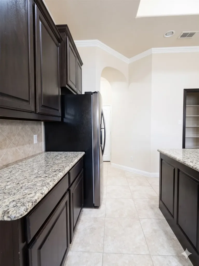 2956 Salina Drive Grand Prairie TX 75054