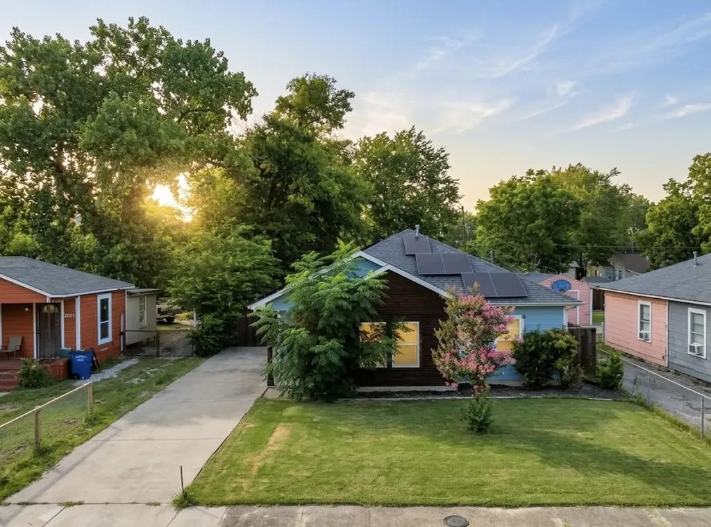 2655 Jennings Avenue Dallas TX 75216