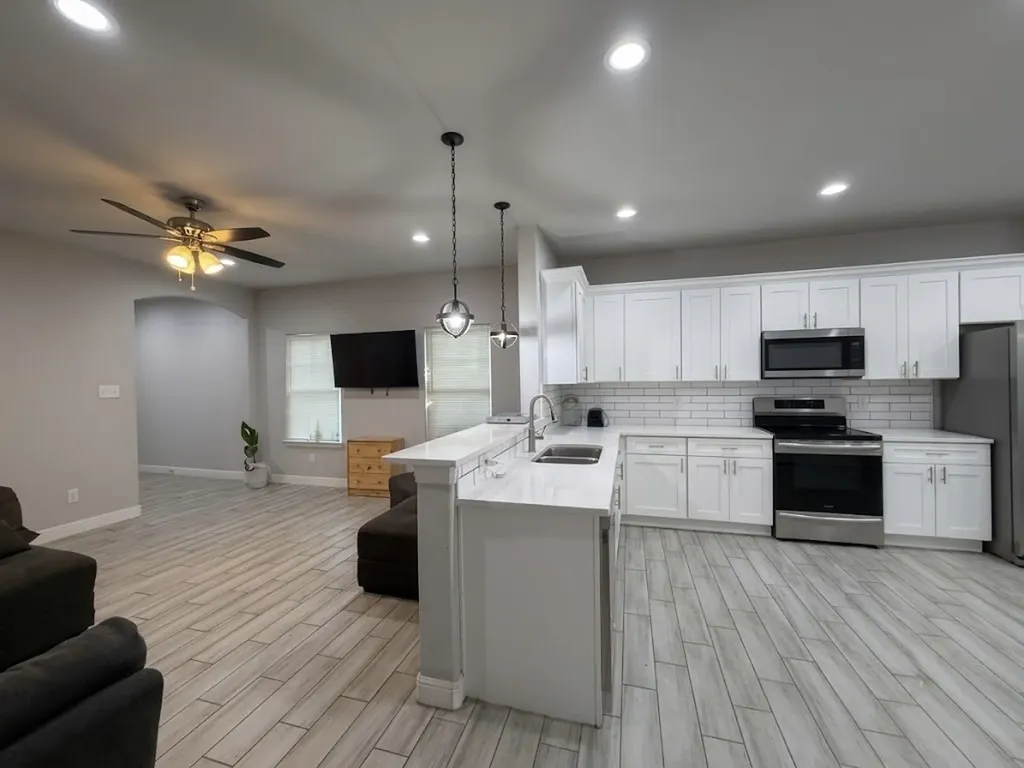 2655 Jennings Avenue Dallas TX 75216