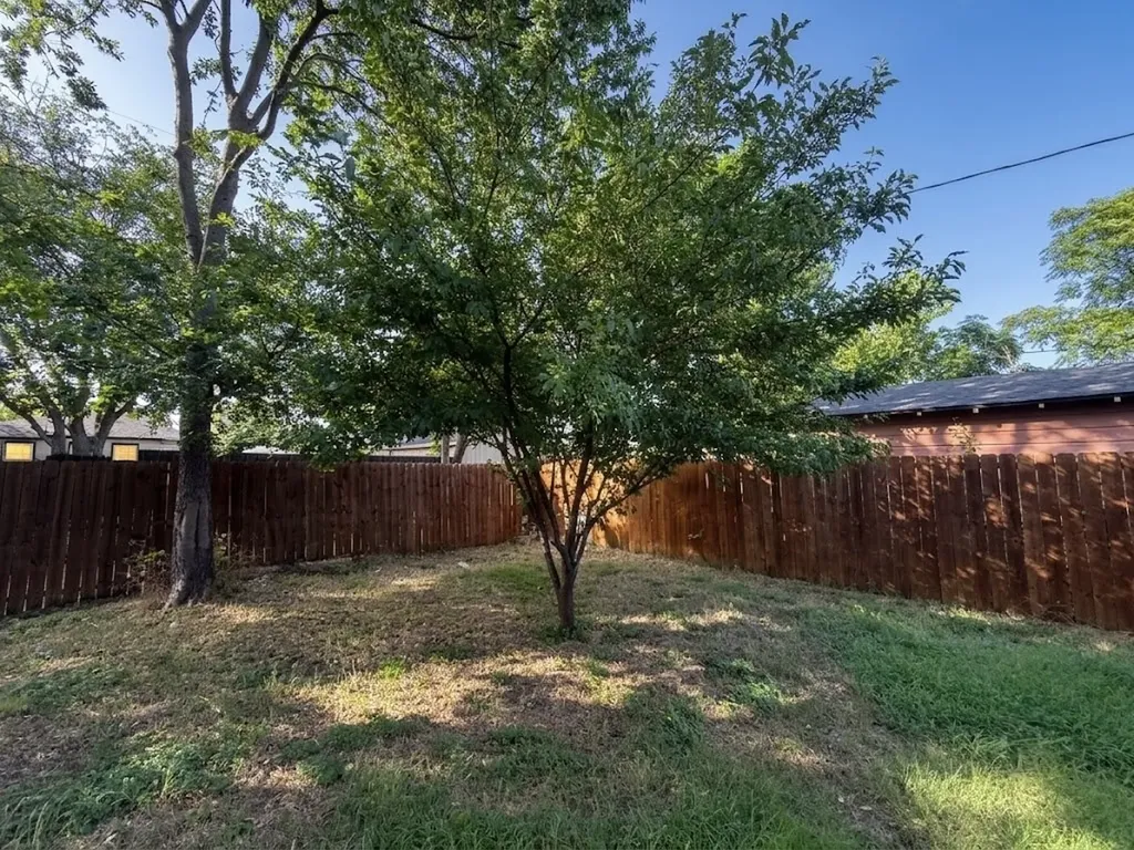 2655 Jennings Avenue Dallas TX 75216