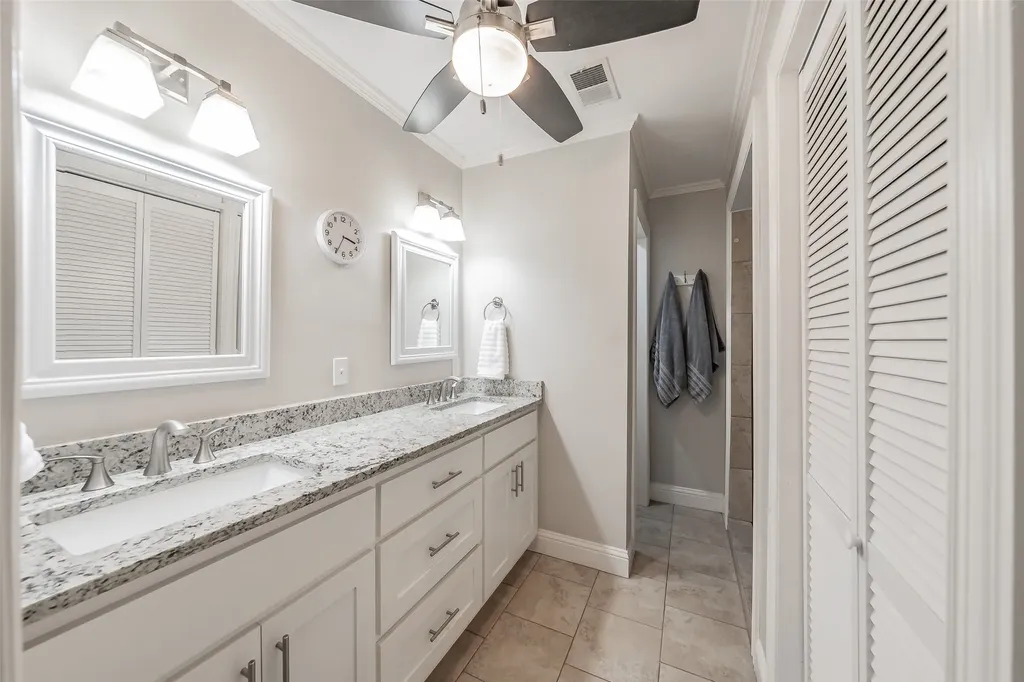 2517 Country Place Carrollton TX 75006