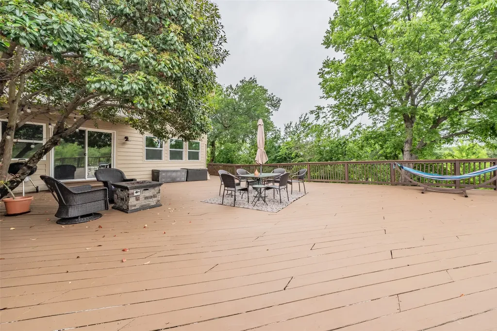 2517 Country Place Carrollton TX 75006