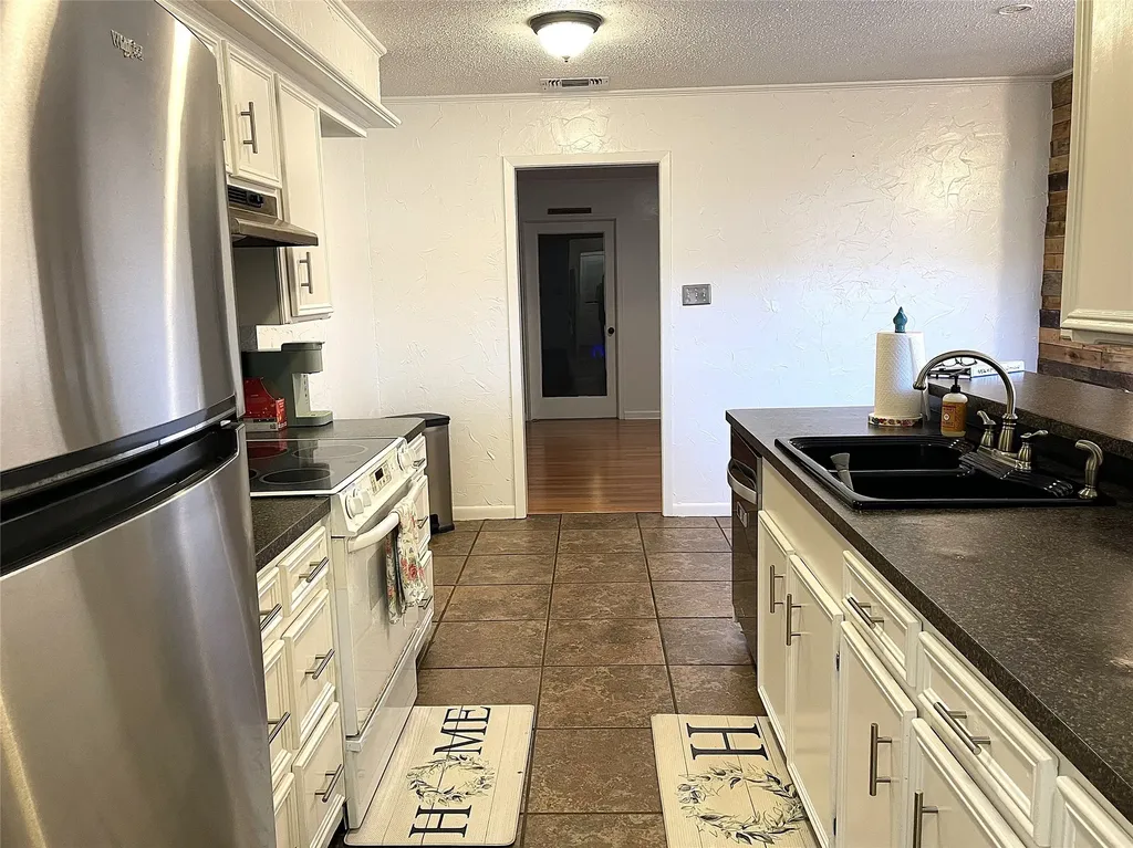 3 Circle Drive Teague TX 75860