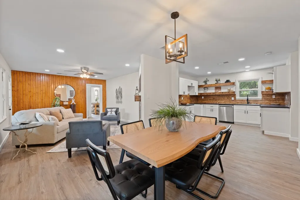 5749 Aton Avenue Westworth Village TX 76114