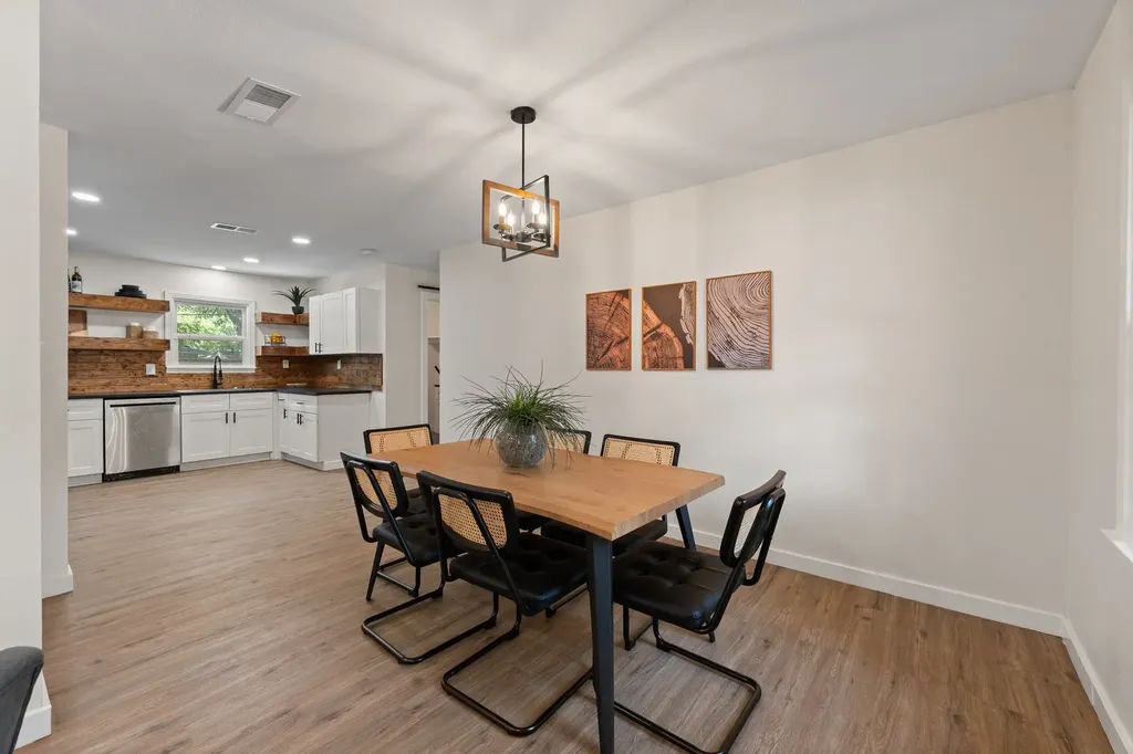 5749 Aton Avenue Westworth Village TX 76114