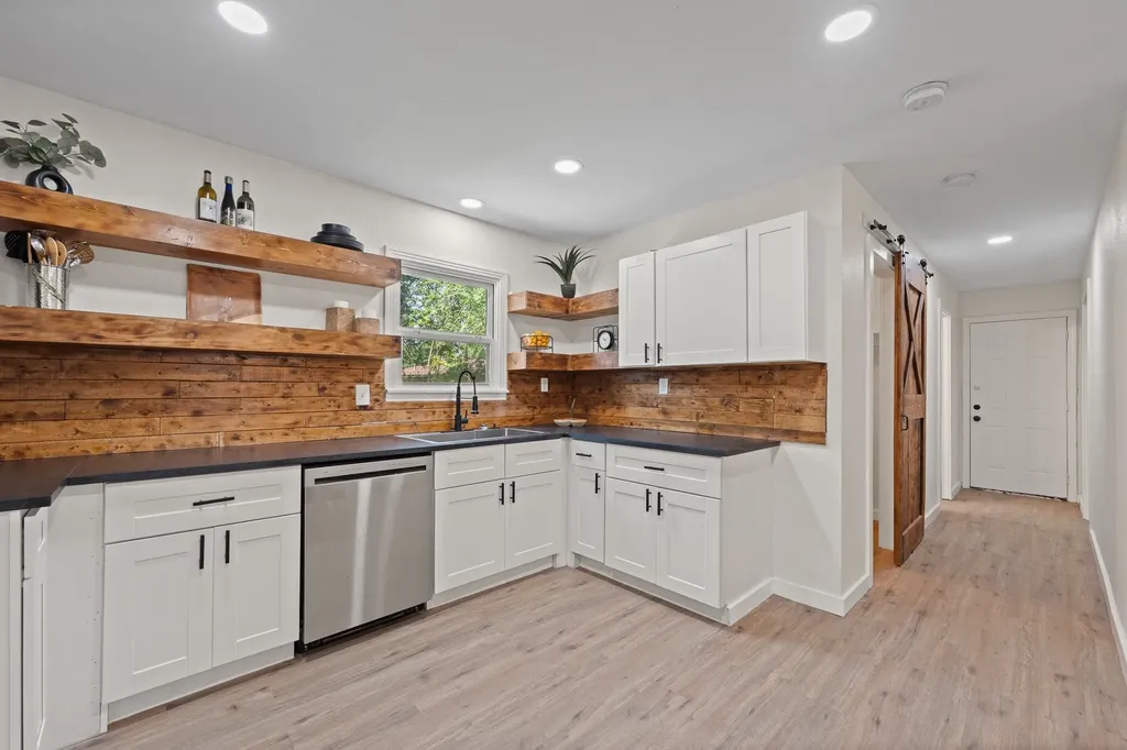 5749 Aton Avenue Westworth Village TX 76114