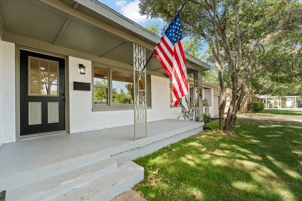 5749 Aton Avenue Westworth Village TX 76114