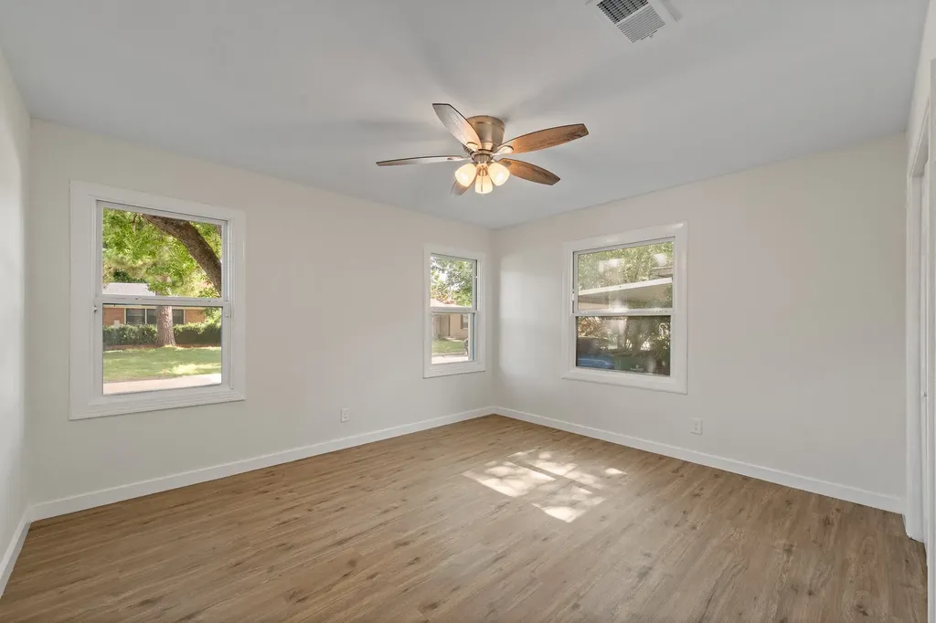 5749 Aton Avenue Westworth Village TX 76114