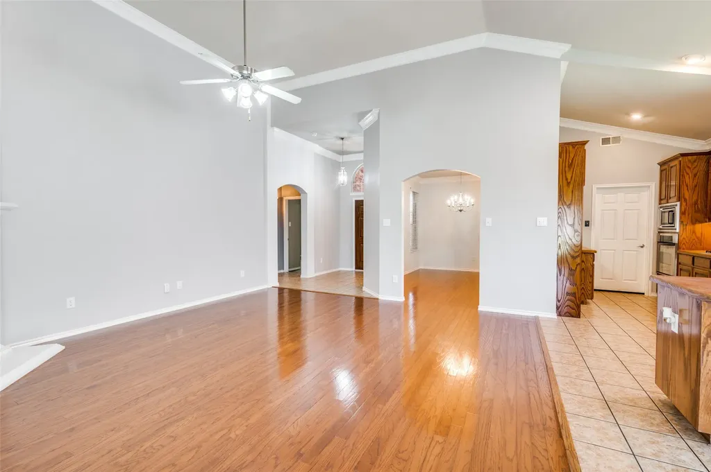 3208 Serpis Grand Prairie TX 75054