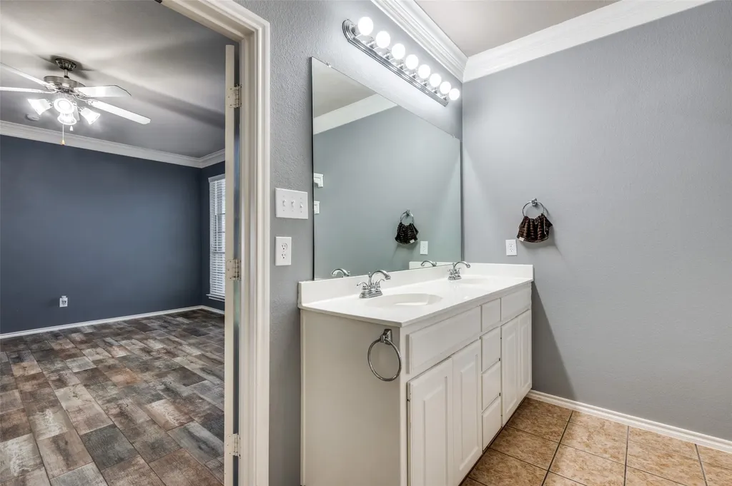 3208 Serpis Grand Prairie TX 75054