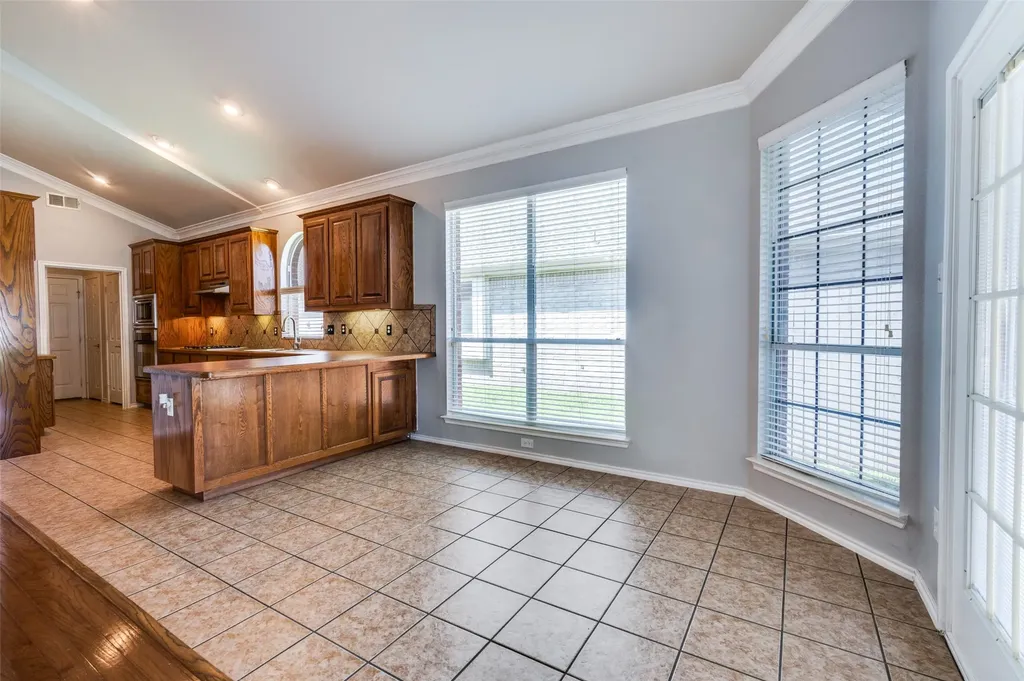 3208 Serpis Grand Prairie TX 75054