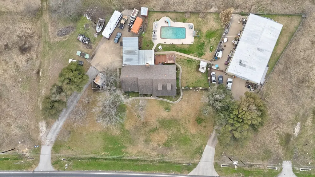 3674 E State Highway 243 Kaufman TX 75142