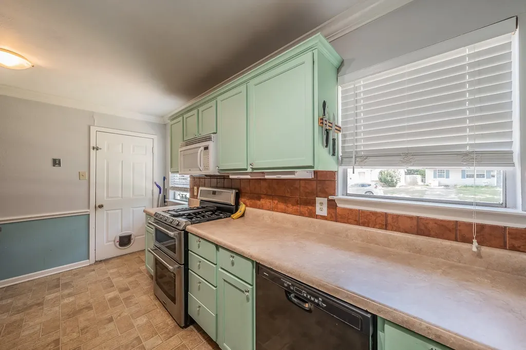 1904 Friar Tuck Drive Arlington TX 76013