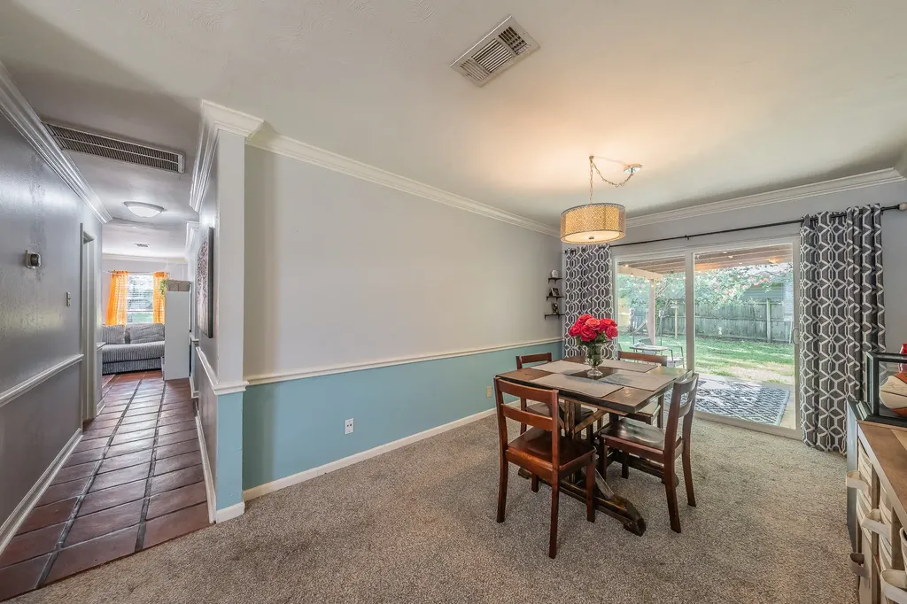 1904 Friar Tuck Drive Arlington TX 76013