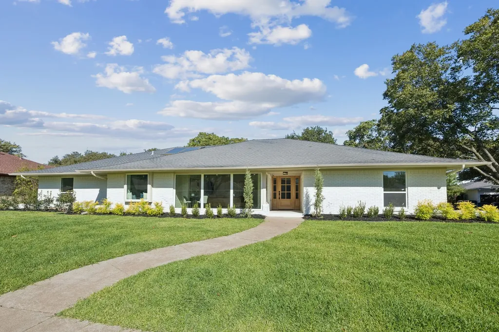 4331 Laren Lane Dallas TX 75244