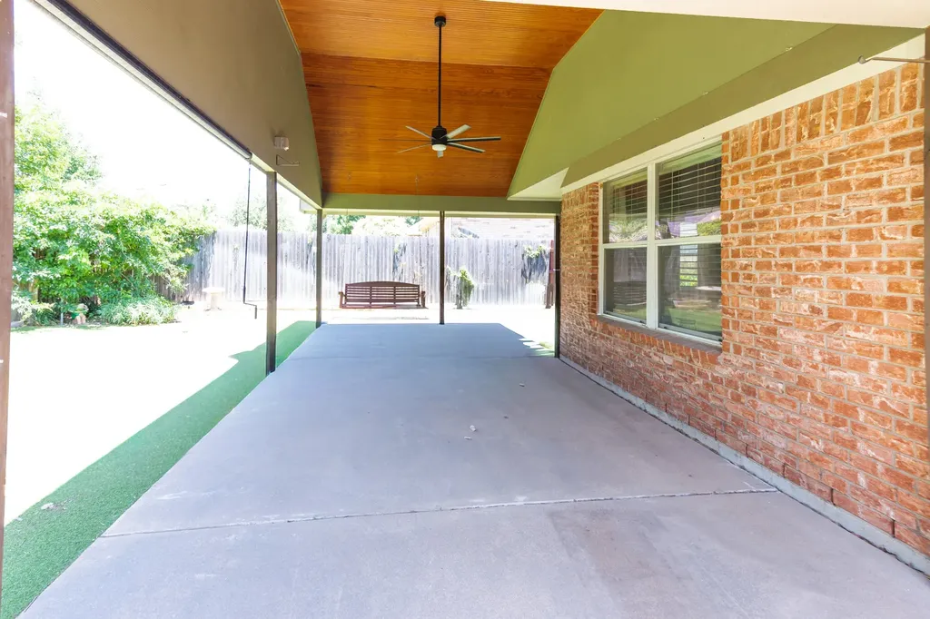 514 Renee Drive Euless TX 76040