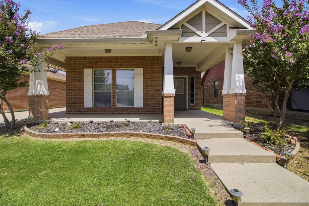 2648 Blackstone Drive Grand Prairie TX 75052