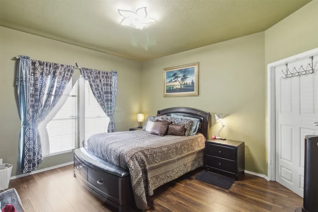 2648 Blackstone Drive Grand Prairie TX 75052