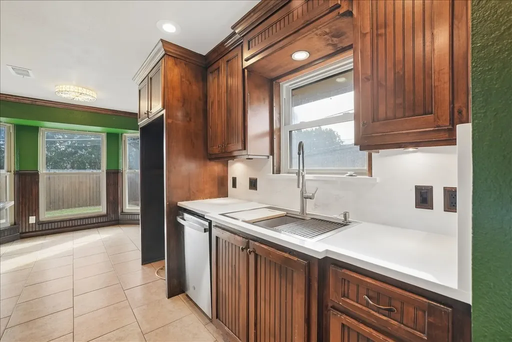 2604 S Meadow Drive Fort Worth TX 76133