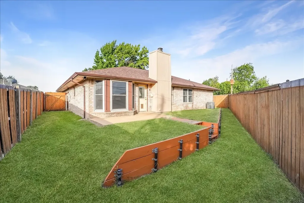 2604 S Meadow Drive Fort Worth TX 76133