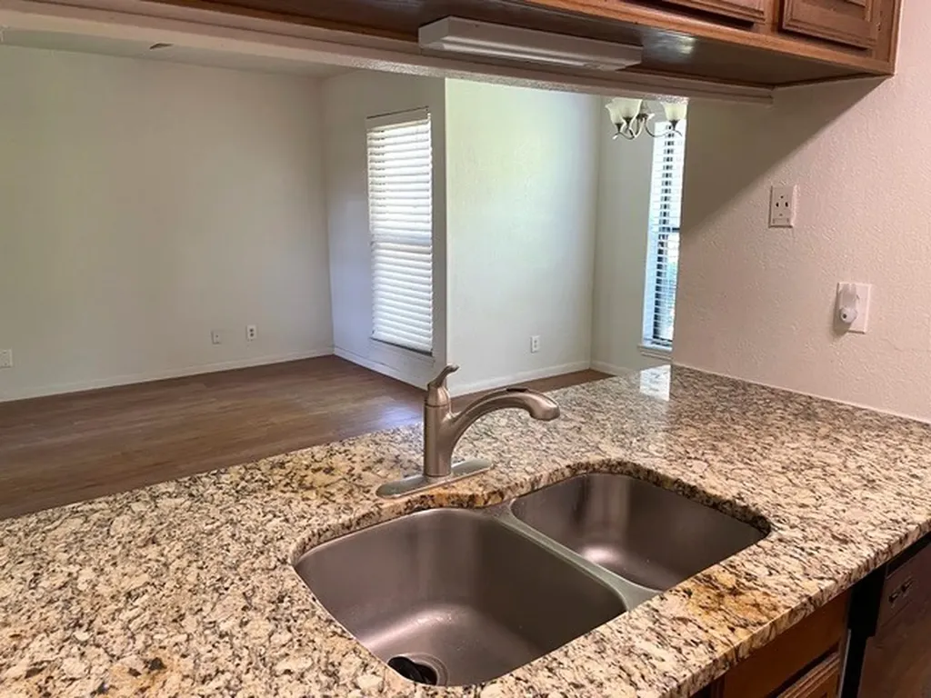 1109 Calico Lane Arlington TX 76011