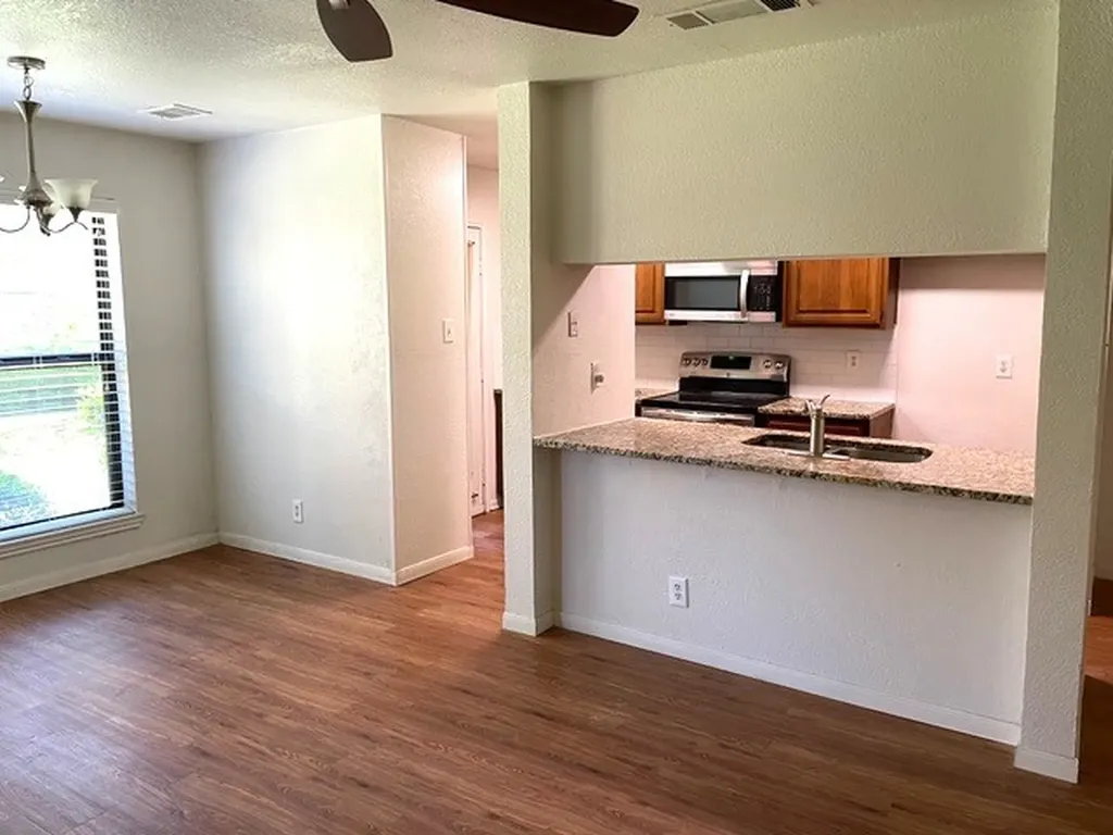 1109 Calico Lane Arlington TX 76011